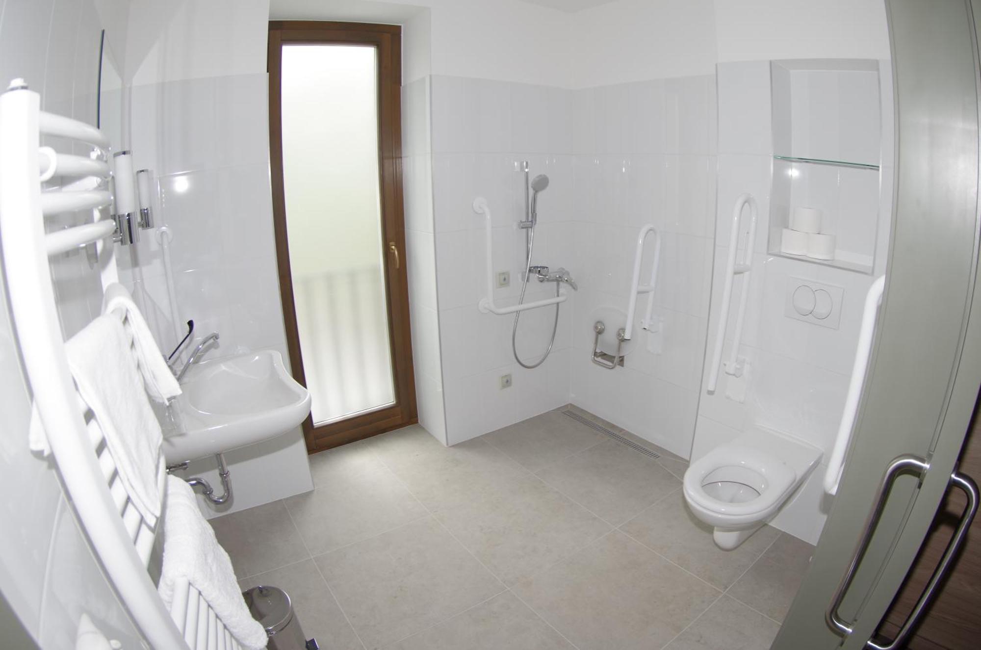 Hotel Therapia Pécs Esterno foto