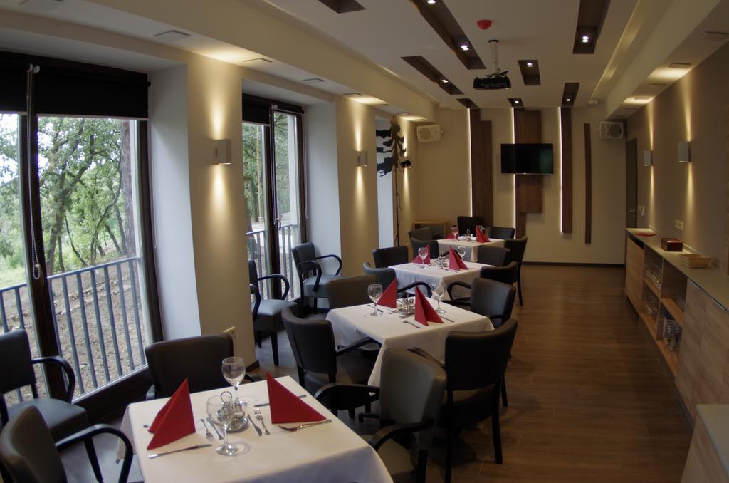 Hotel Therapia Pécs Esterno foto